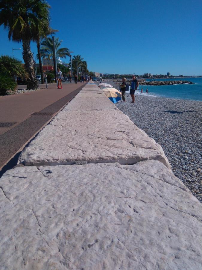 Hotel Restaurant Brasilia Cagnes-sur-Mer Buitenkant foto